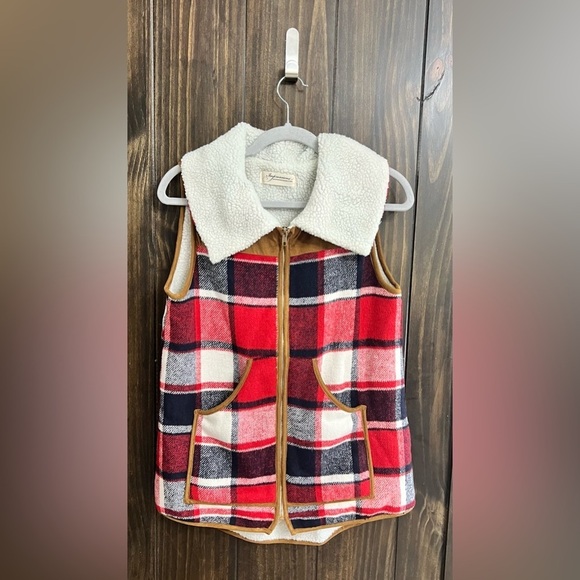 Red/Black Plaid Sherpa Collar Vest-Size:Medium - Picture 3 of 10